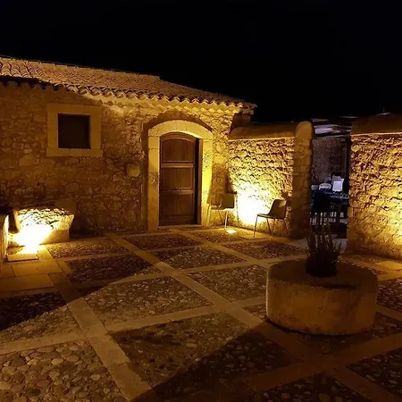 Country house Eremo Madonna Delle Grazie *