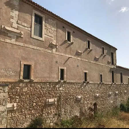 Country house Eremo Madonna Delle Grazie Avola